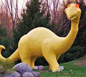 kampvilla big yellow dinosaur